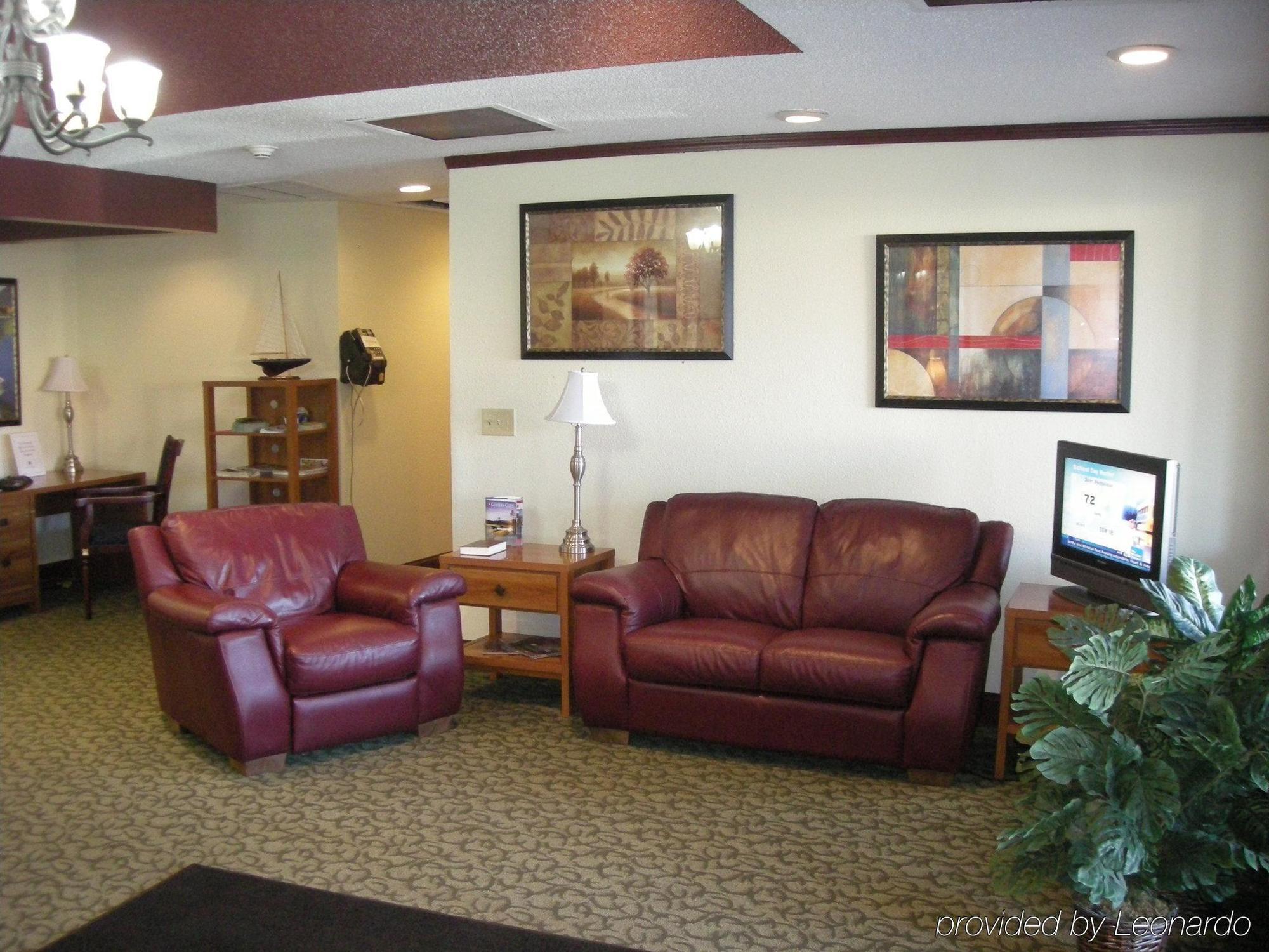 Days Inn & Suites By Wyndham Norton Shores Muskegon Muskegon Heights Room photo