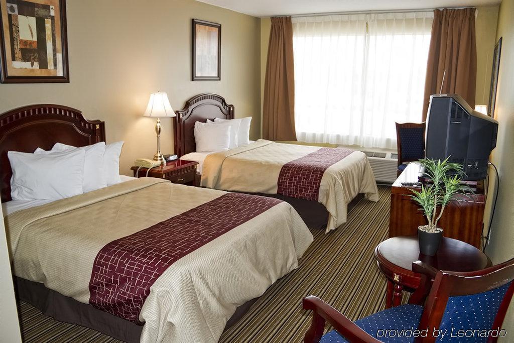 Days Inn & Suites By Wyndham Norton Shores Muskegon Muskegon Heights Room photo