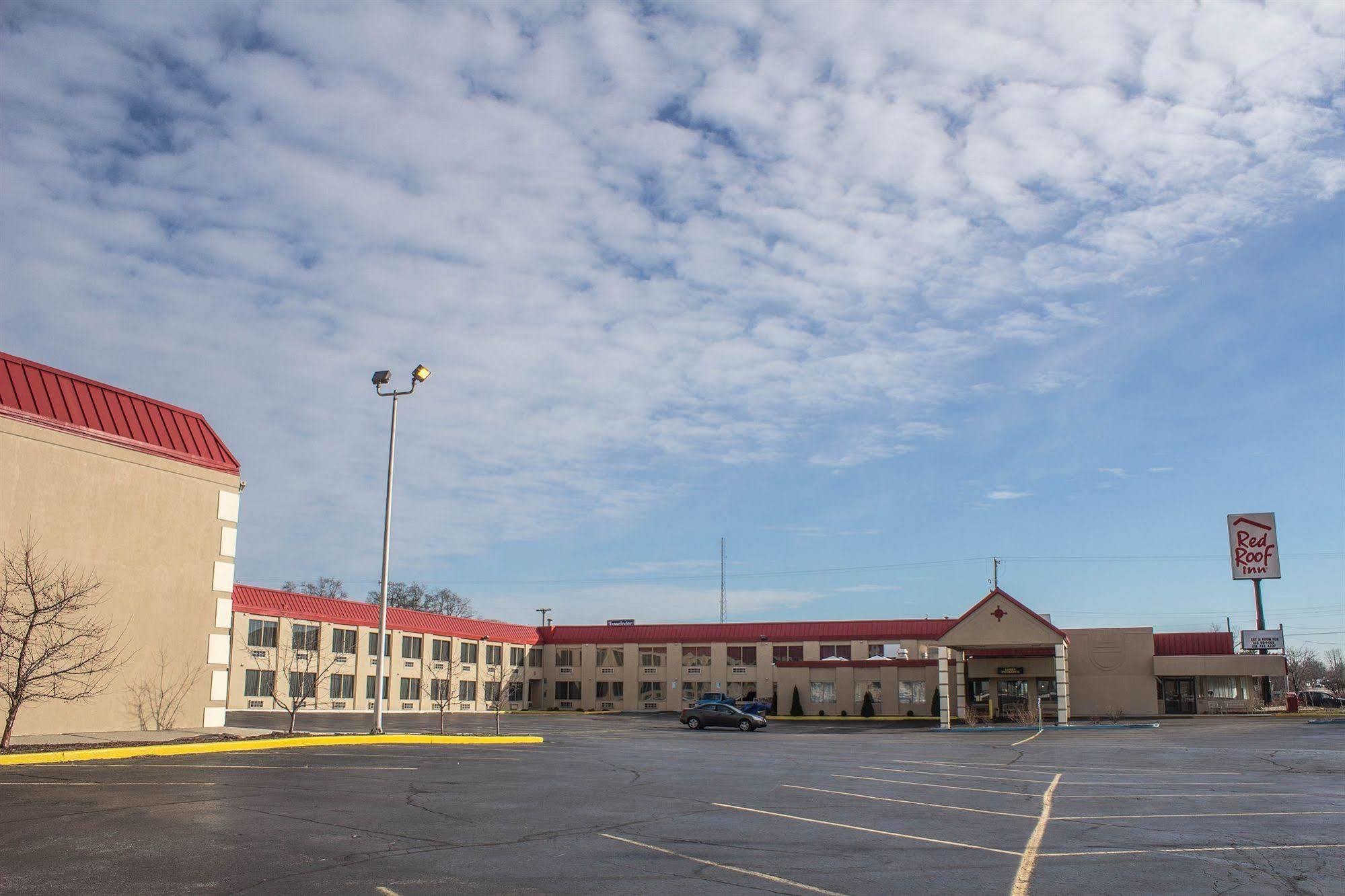 Days Inn & Suites By Wyndham Norton Shores Muskegon Muskegon Heights Exterior photo